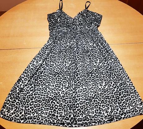 Predám letné šaty veľ. s-m, s