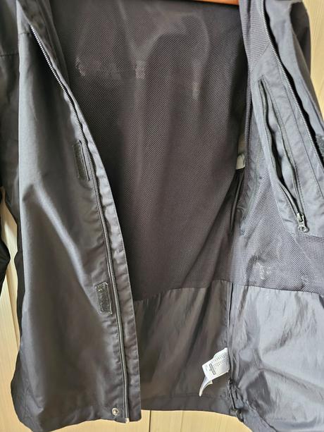 Nepremokava bunda/ vetrovka quechua v. 170/s, quechua,s