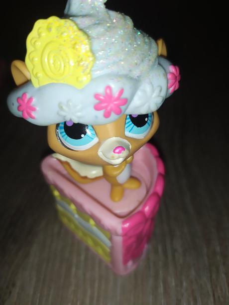 Lps littlest pet shop v kolaciku,