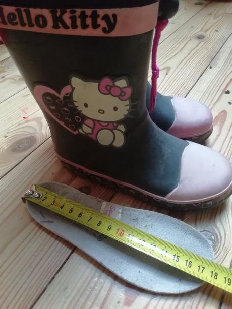 Gumáky hello kitty, 27