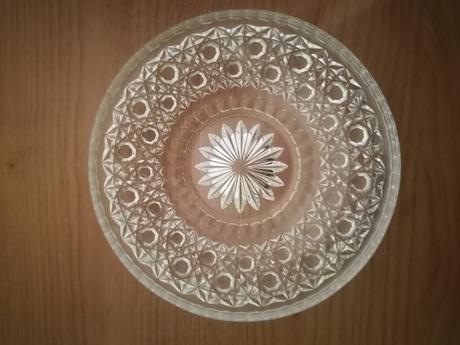 Krištáľový tanier, 