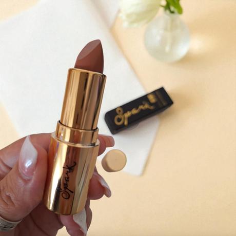 Trblietavý rúž mocha,