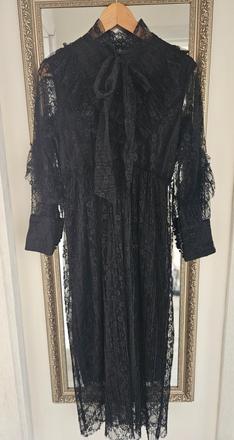 Prekrásne šaty minouu, m