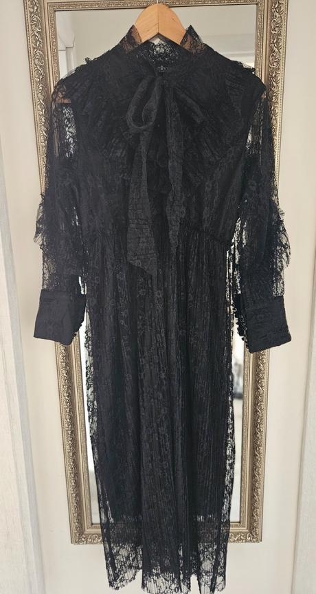 Prekrásne šaty minouu, m