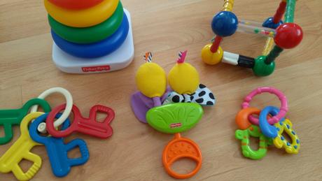 Prvé hračky, hryzatka,