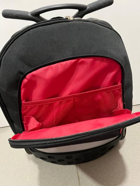 Skolska taska na kolieskach, 