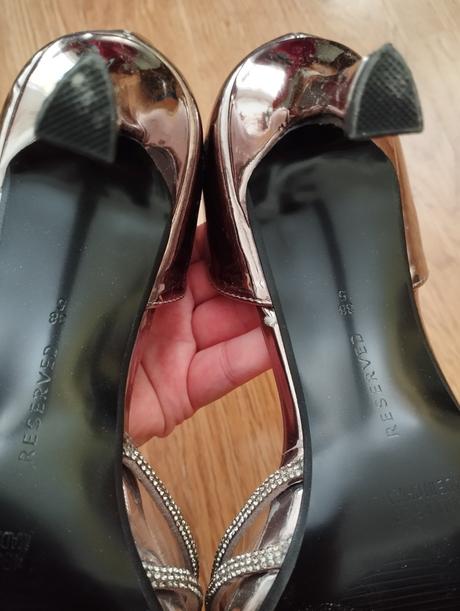 Lodičky, reserved,38