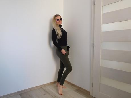 Čierny rolák dámsky 36v,, tezenis,s