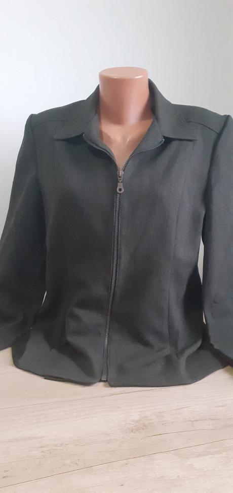 Nohavicový kostým, l