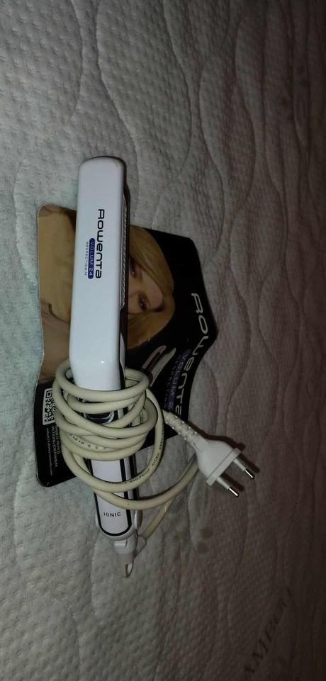 Žehlička na vlasy rowenta, 