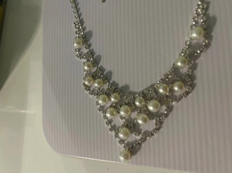 Štrasovy nahrdelnik jessica mclintock, 