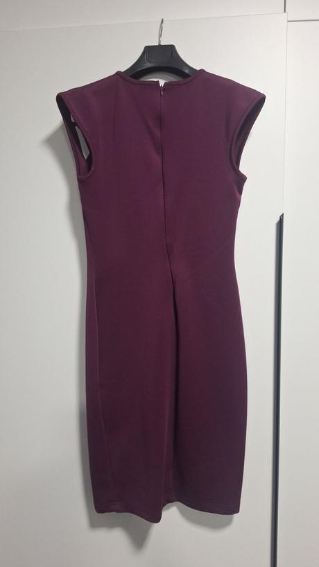 Spolocenske saty, 38