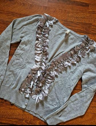 Zaujímavý štýlový sveter, m