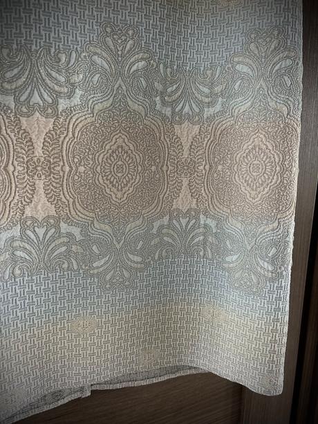 Spolocenske saty, 44