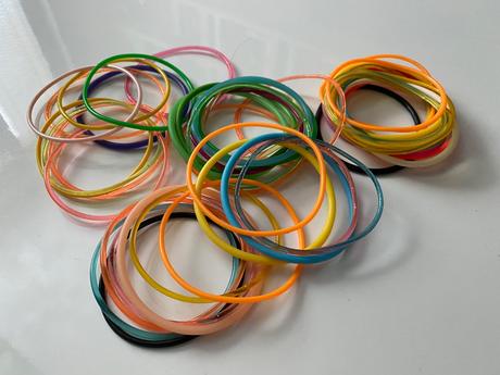 Gumové náramky, 