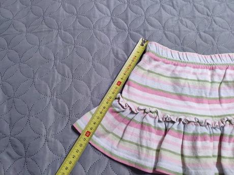 Bavlnena pasikava sukna s volanom, 104