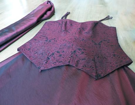 Spoločenské 2 dielne šaty bordové, 42