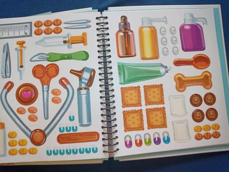 Veterinárna ambulancia. kniha, psík, box, 