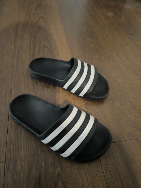 Šľapky, adidas,35