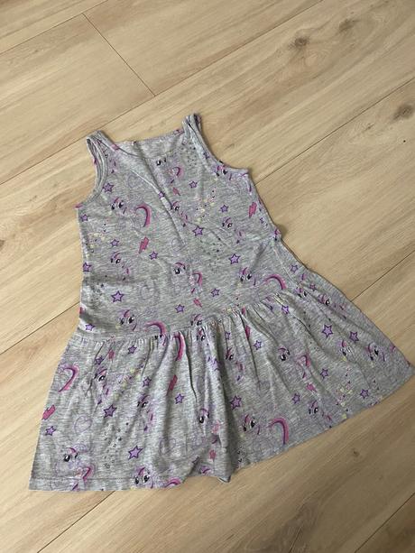 Konikove šatočky, 128