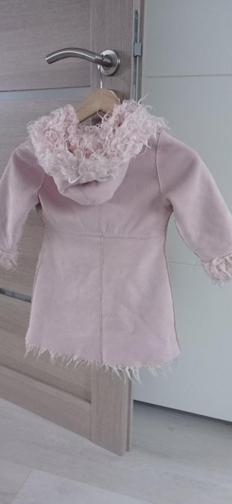 Dievčenský kožuštek, 104