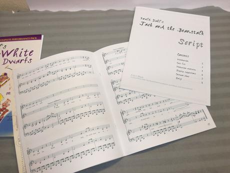 Roald dahl's musical - complete perform pack su22,