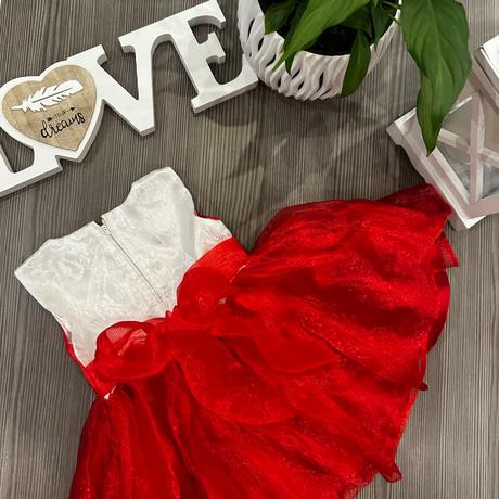 Saténové šaty, 86