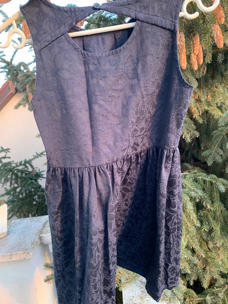 Zakarove saty, benetton,140