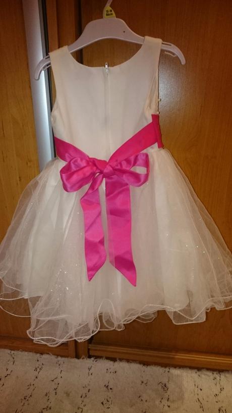 Sviatočné šaty, 92