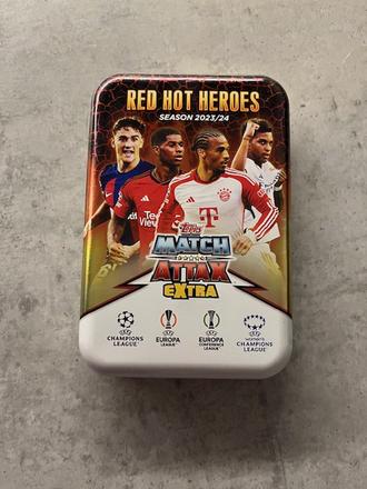 Plechovka match attax extra red hot heroes, 