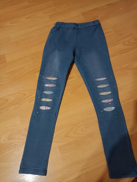 Dievčenské nohavice, 146