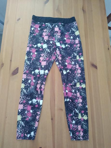 Športové legíny, 146