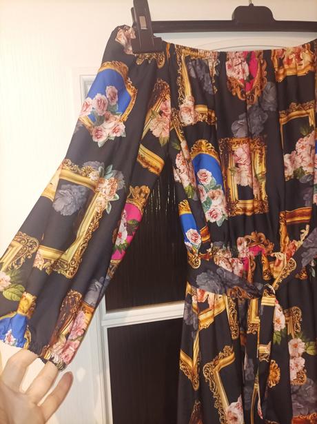 Spoločenské šaty, m