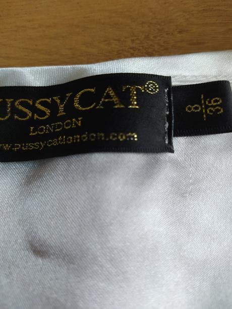 Dievčenské šaty, 36