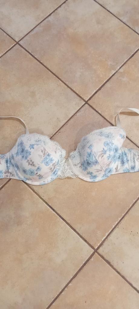 Romantická podprsenka, 80c