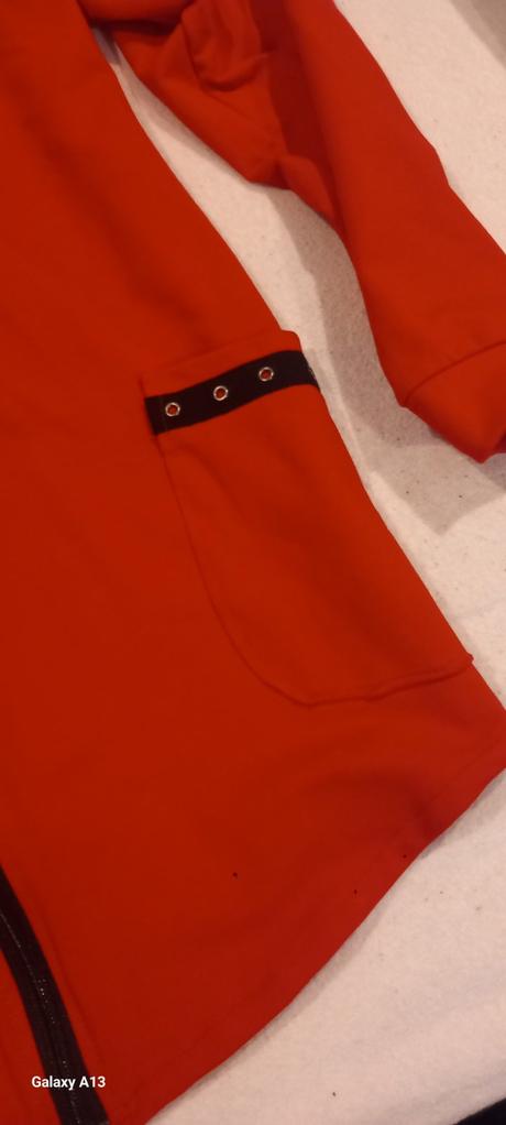 Predĺžená mikina, 158