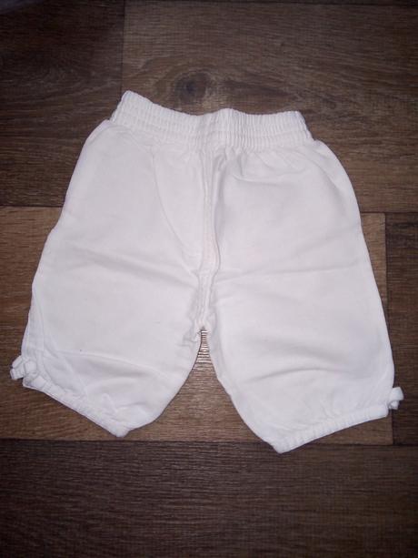 Biele bavlnene kratasky 3-6m no su vacsie nenosene, marks & spencer,74