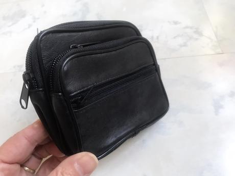 Kožená taštička na opasok, 