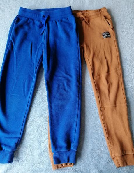 Dvoje tepláky, h&m,134