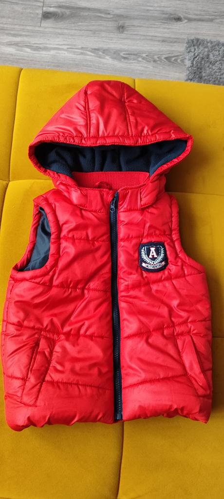 Červená chlapčenská vesta, f&f,98