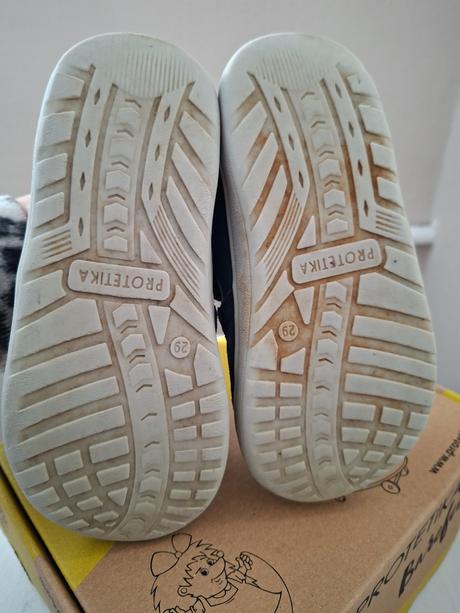 Barefoot tenisky, protetika,29