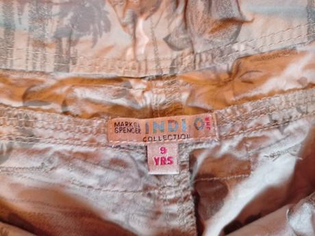 Krátke nohavice šortky, marks & spencer,140