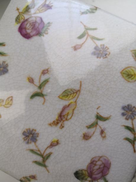 Porcelánová šperkovnica, 