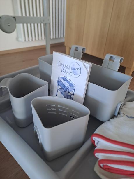 Prebaľovací pult s vaničkou, 