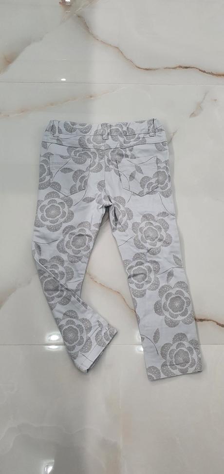 Krásne nohavice top stav, rocha.little.rocha,104