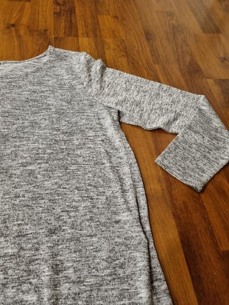 Krásny top s rozparkom na chrbte - xl, xl