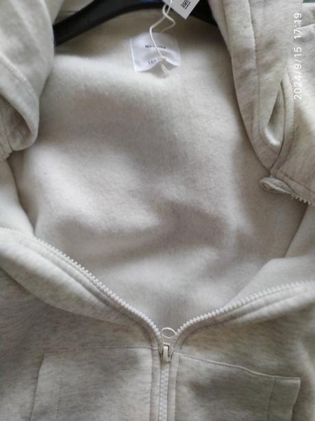 Mikina na 11 rokov, 152