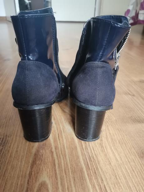 Členkové čižmičky, 37