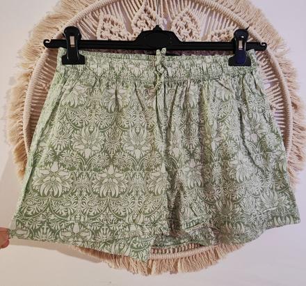 Ľahučké šortky, esmara,s