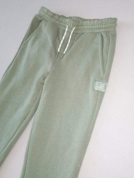 Tepláky, reserved,146